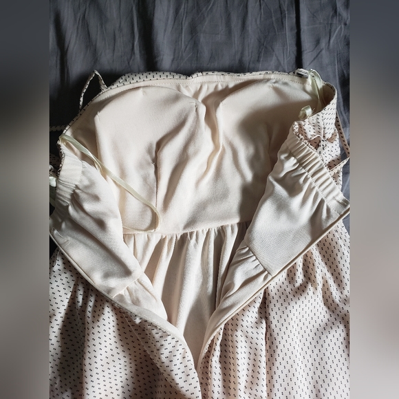 Polka-dot Mini Dress - Picture 3 of 5